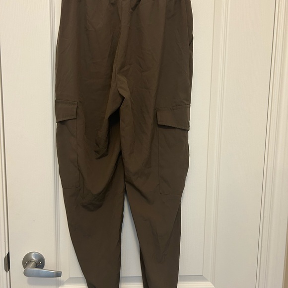 Women’s Ardene Brown Cargo Jogger Pants – Size Small - Picture 2 of 5